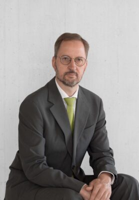 E. Blum & Co. AG - Grimm Siegfried